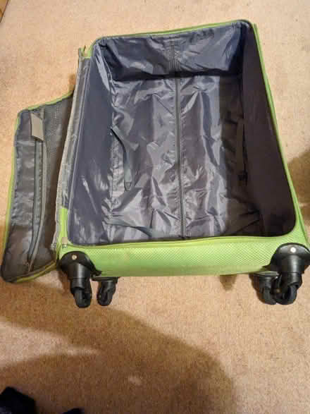 Photo of free Large suitcase (Clieves Hills L39) #4
