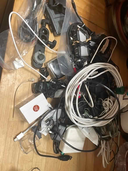 Photo of free Bag of cables and plugs (W4) #3