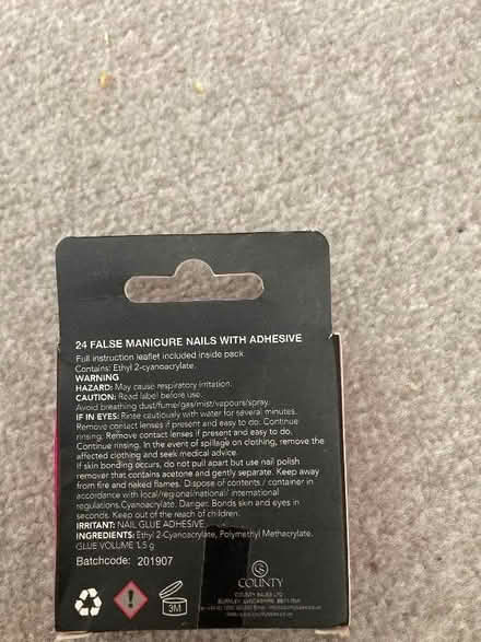 Photo of free Dazzle pink sparkly false nails (Stafford ST16) #2