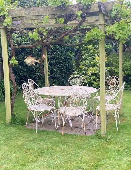 Photo of free Round Garden Table & 6 Chairs (BH23) #1