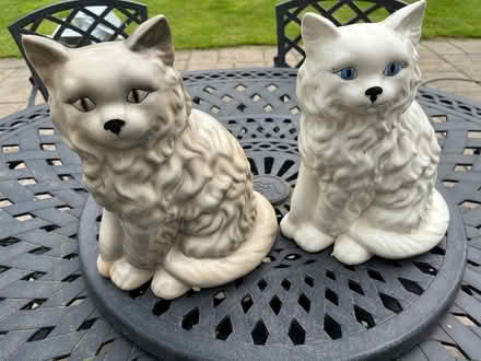 Photo of free Pair of Pottery Cat Ornaments (BA13) #1