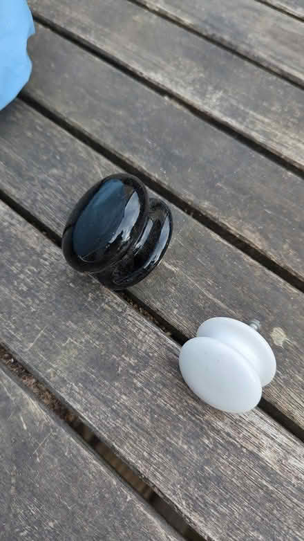 Photo of free Ceramic drawer knobs (Tonbridge (north)) #1