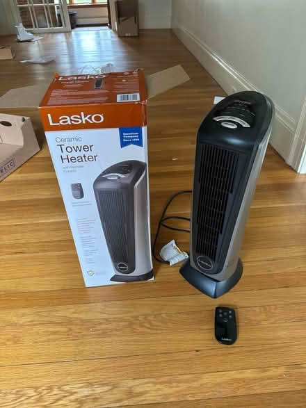 Photo of free Lasso ceramic tower heater (Hillcrest Rd Belmont) #1