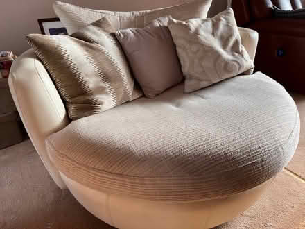 Photo of free Circular cuddle swivel chair (Waterlooville PO7) #1