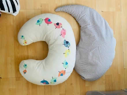 Photo of free Feeding pillow (HA9 Wembley park) #1