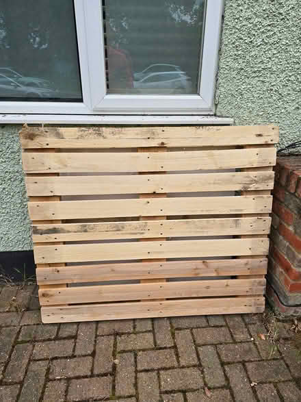 Photo of free One Wood Pallet (Chislehurst BR7) #2