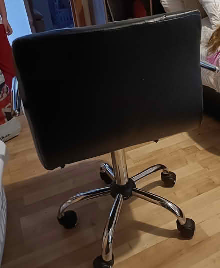 Photo of free Black faux leather Chair (Welwyn garden city) #4