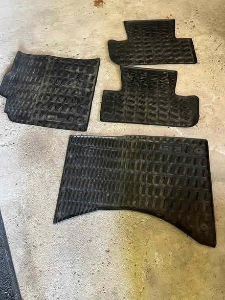 Photo of free Custom car mats for Audi Q5 (Pickering, Altona/Sheppard) #1