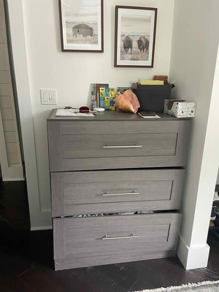 Photo of free 3 drawer dresser w/ hutch (Off E Housatonic) #1