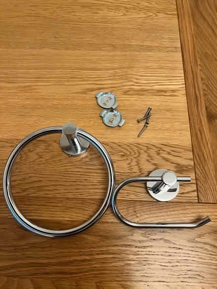 Photo of free Towel holder and toilet roll holder (Gunthorpe) #1