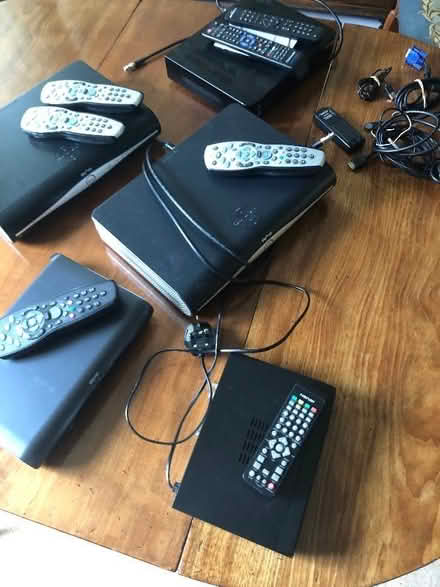 Photo of free Sky Boxes and Set Top Boxes (Hornby LA2) #3