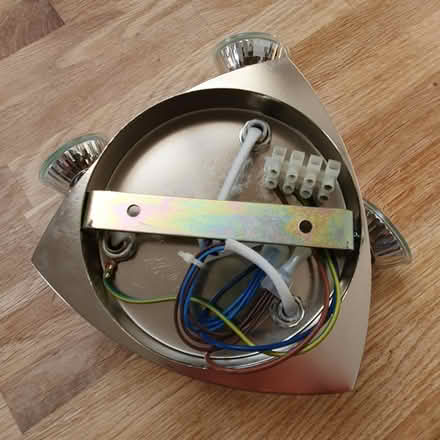 Photo of free Shine chrome light fitting, never used (Over Kellet LA6) #2
