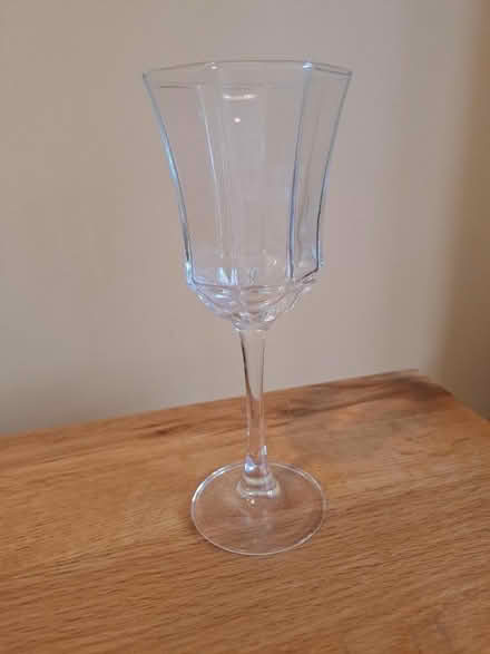 Photo of free 6 wine glasses (Fields End HP1) #2