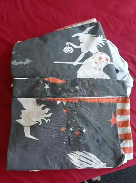 Photo of free Bedding sets. Pyjama ets (NW3 Gospel Oak) #1