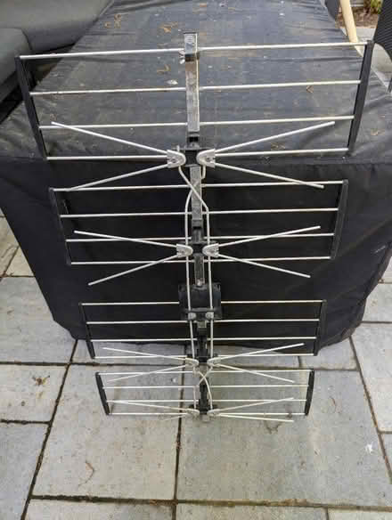 Photo of free HDTV TV antenna (Brant and QEW) #1