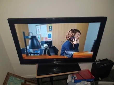 Photo of free 32inch samsung tv. Not HD (Romiley SK6) #1