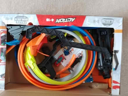 Photo of free Re offered: Hot Wheels track (Eltham SE9) #1