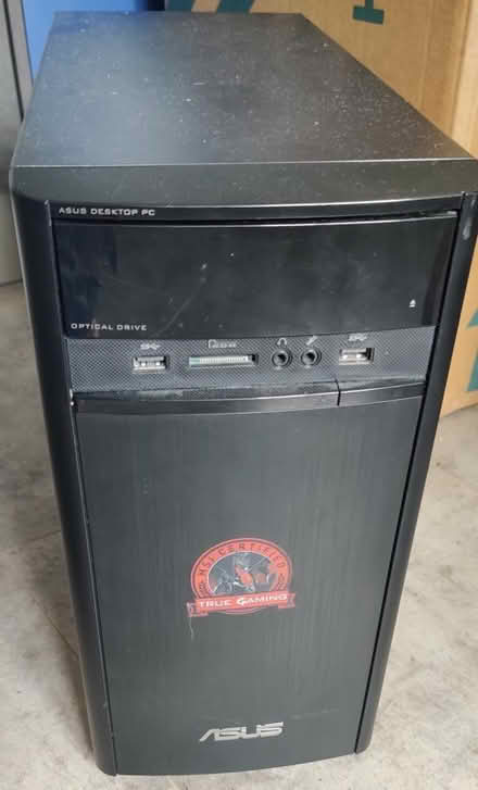 Photo of free Box of Computer Stuff plus Tower (Monkwick CO2) #2