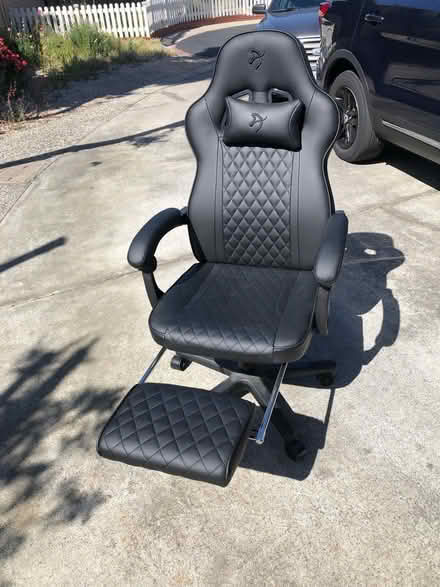 Photo of free Gaming Chair (Campbell Pruneyard/Downtown) #1