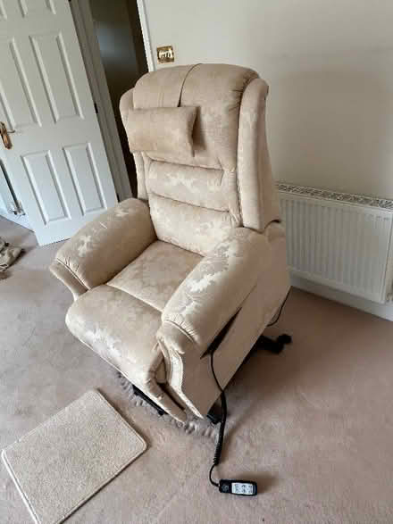 Photo of free Stand up/lay down electric reclining armchair (Draycott GL56) #4