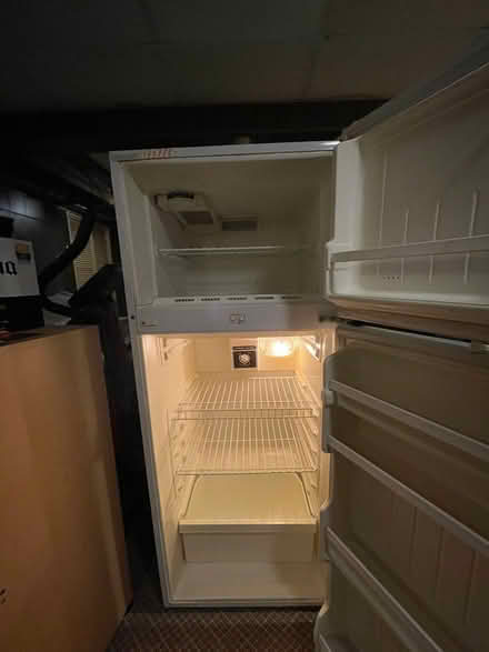 Photo of free Refrigerator 15 cubic ft (Wilmington) #2