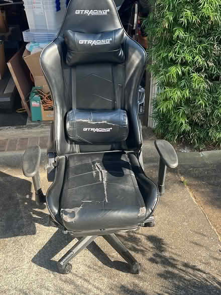 Photo of free Gaming chair GT Racing (Cupertino) #1