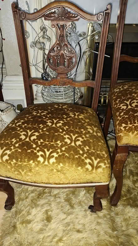 Photo of free antique chairs (L20) #1