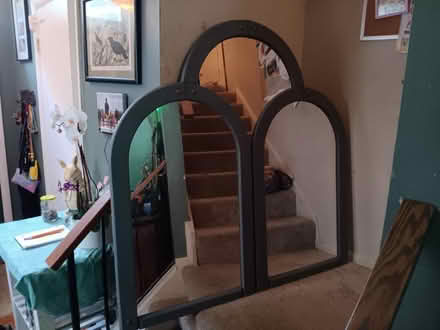 Photo of free Beautiful Scalloped Mirror (Montgomery Village-Airport) #1