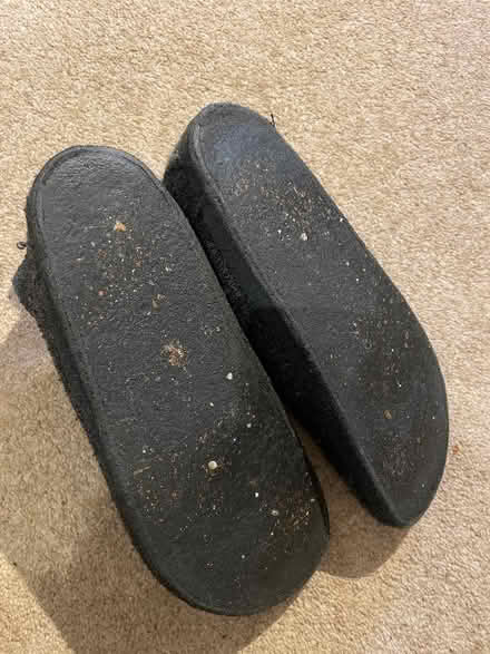 Photo of free Men’s slippers size 10 (Kings Norton B38) #2