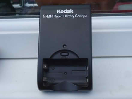 Photo of free Kodak digital camera, old model w. battery charger (Willingdon BN20) #4