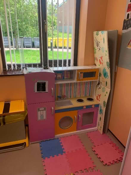 Photo of free Children’s wooden/MDF kitchen. (Billericay CM12) #1
