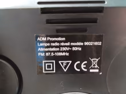 Photo of free Old FM Radio (partially broken) (Alnwickhill EH16) #4