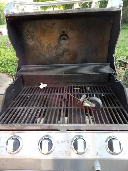 Photo of free propane grill (Westland) #2