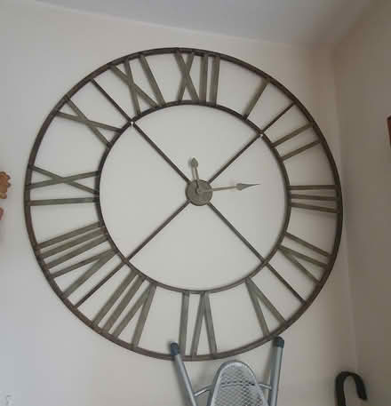 Photo of free Large Wall Clock (Camberwell Green) #1