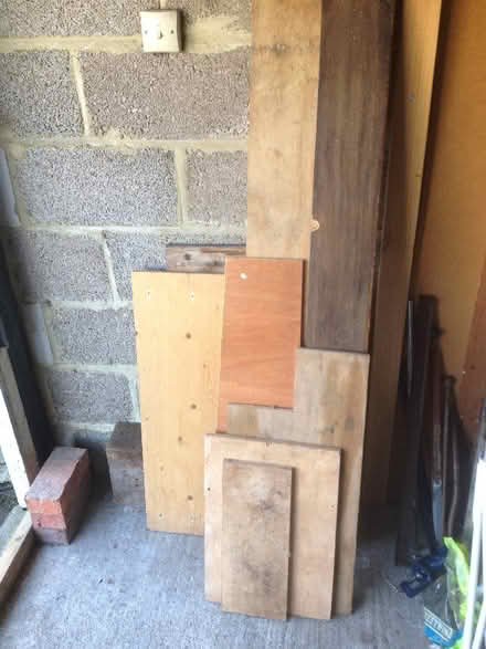 Photo of free Job Lot Plywood Board Off cuts (Purbrook PO7) #1