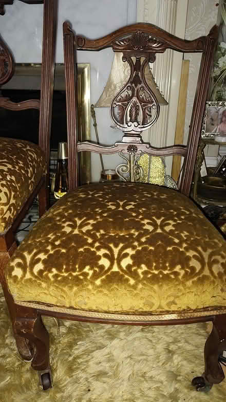 Photo of free antique chairs (L20) #3