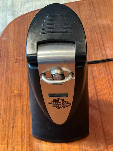 Photo of free Electric Counter Top Can Opener (Reston Lake Anne vicinity) #1