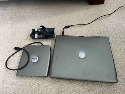 Photo of free Old Dell Laptop with Windows XP (Trench Road TN10) #1