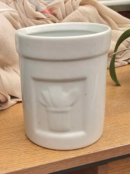 Photo of free Utensil holder (Segensworth East PO15) #1
