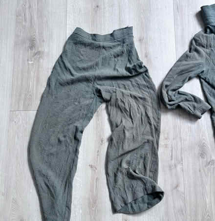 Photo of free Various clothes used (IG11) #3