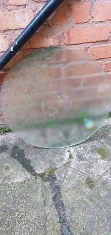 Photo of free Glas top and metal stand (Sparkhill B12) #1