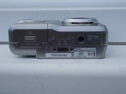 Photo of free Kodak digital camera, old model w. battery charger (Willingdon BN20) #3