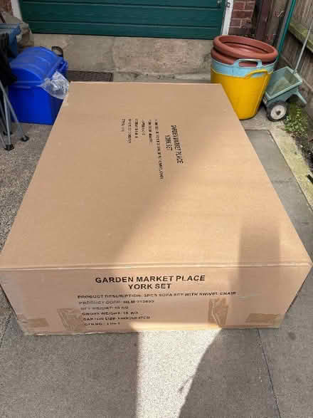 Photo of free Large cardboard box (Long Whatton LE12)