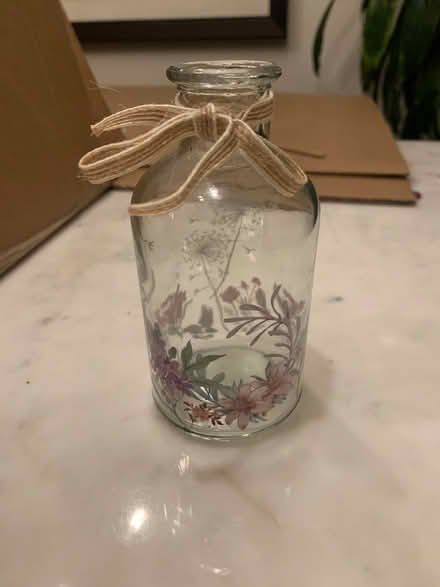Photo of free Small vase/jar (Twin peaks) #2