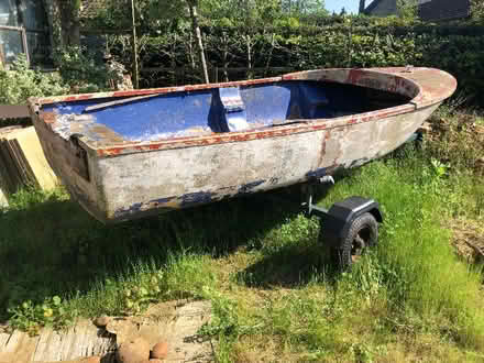 Photo of free Fibreglass boat for renovation (Clophill MK45) #1