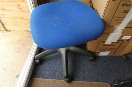 Photo of free Blue backless seat (fixed height) (Bromley BR1) #1