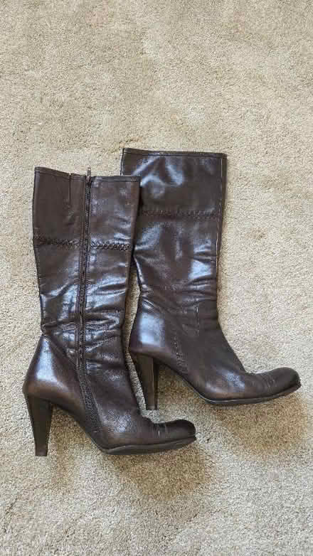 Photo of free High heels boots size 5/5.5 uk (38 eur) (Aston S26) #3