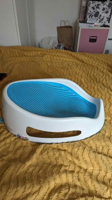 Photo of free Baby bath seat (TW9) #1