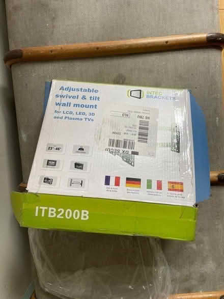 Photo of free Tv bracket for 23-46 inch tv VeSa (Forest row) #1