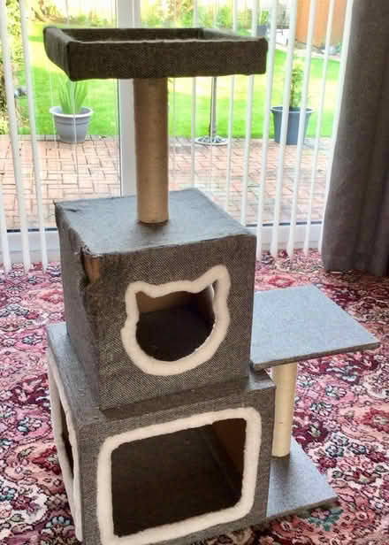 Photo of free Cat stand (Garforth, Leeds, LS25) #1